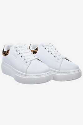 Białe sneakersy z motywem panterki na grubej platformie z ekoskóry Big Star
