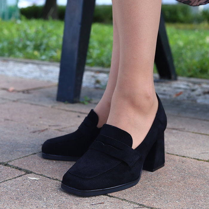 Чорні замшеві туфлі з колодкою Потоцького