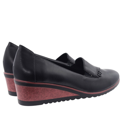 Чорні жіночі туфлі на танкетці Potocki 