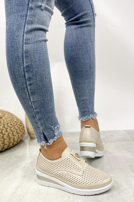 Półbuty skórzane ażurowe wsuwane w kolorze beżowym