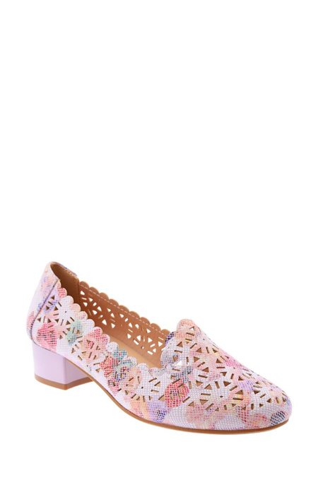 Різнокольорові ажурні човники на колодці