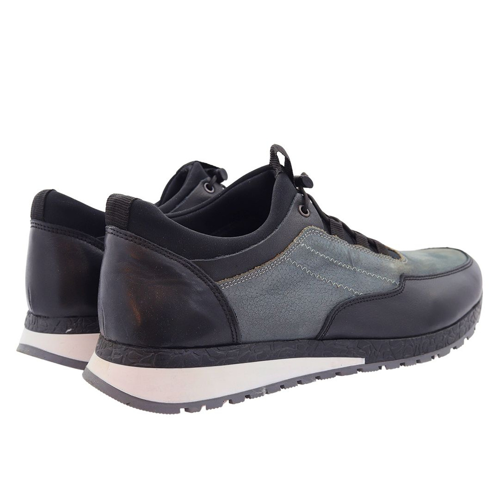 Сірі чоловічі спортивні туфлі на шнурівці