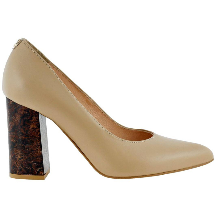 Czółenka damskie skórzane na obcasie w kolorze toffi Arka