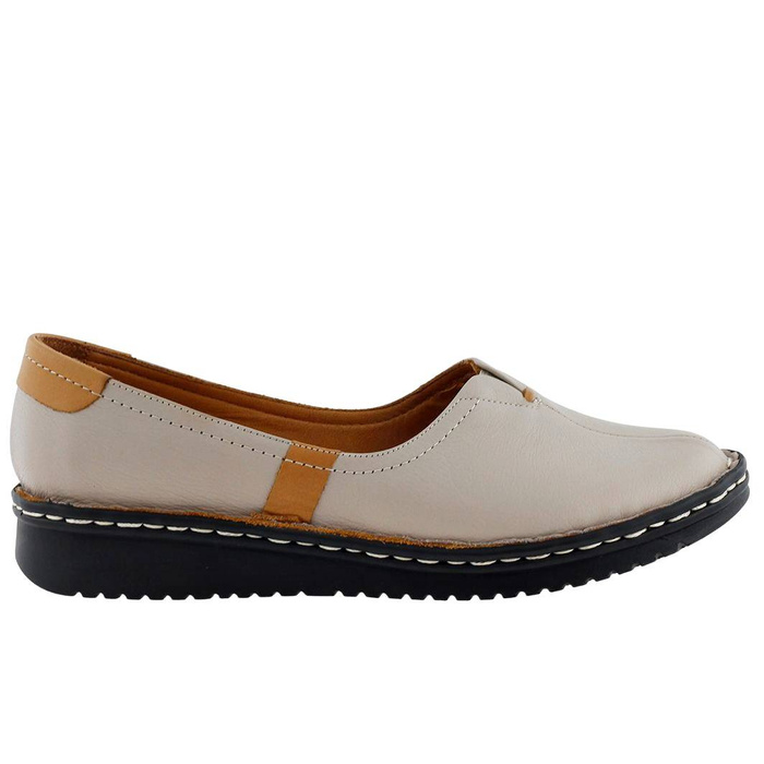 Жіночі шкіряні туфлі на плоскій підошві, колір капучіно, Artiker