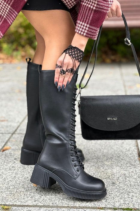 Glany skórzane czarne na klocku z platformą sznurowane