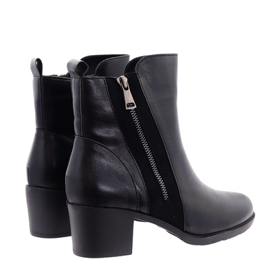 Жіночі чорні утеплені ботильйони M. Daszyński