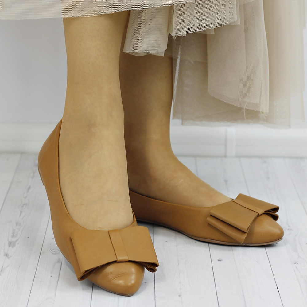 Жіночі гладкі коричневі балетки Venezia