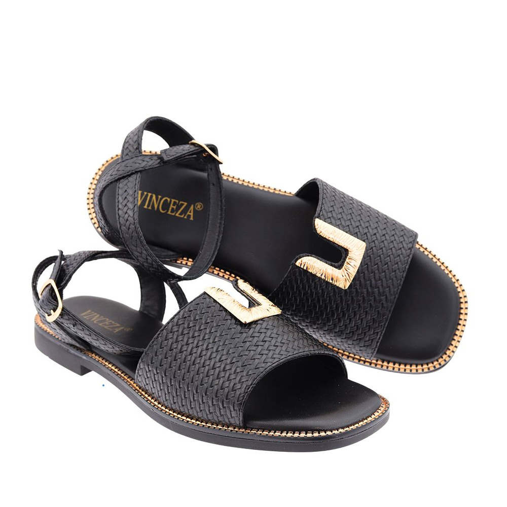 Чорні босоніжки на плоскій підошві з пряжкою Vinceza