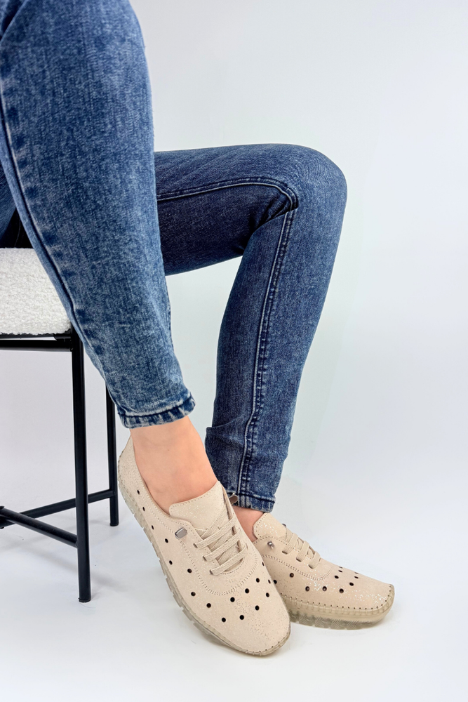Beżowe półbuty skórzane ażurowe płaskie 