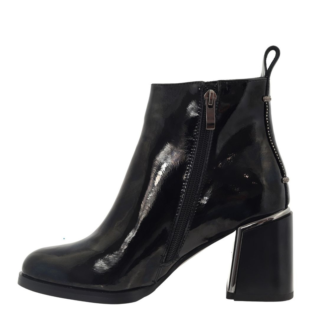 Botki skórzane lakierowane czarne na obcasie Artiker