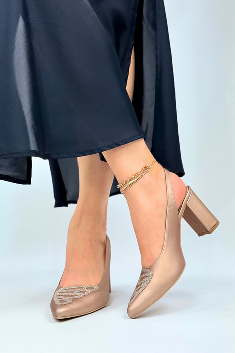 Жіночі золоті шкіряні човники на низькому каблуці