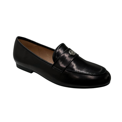 Жіночі чорні лаковані лофери Evento