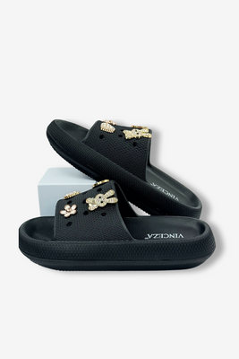 Lekkie czarne klapki piankowe z aplikacjami na platformie