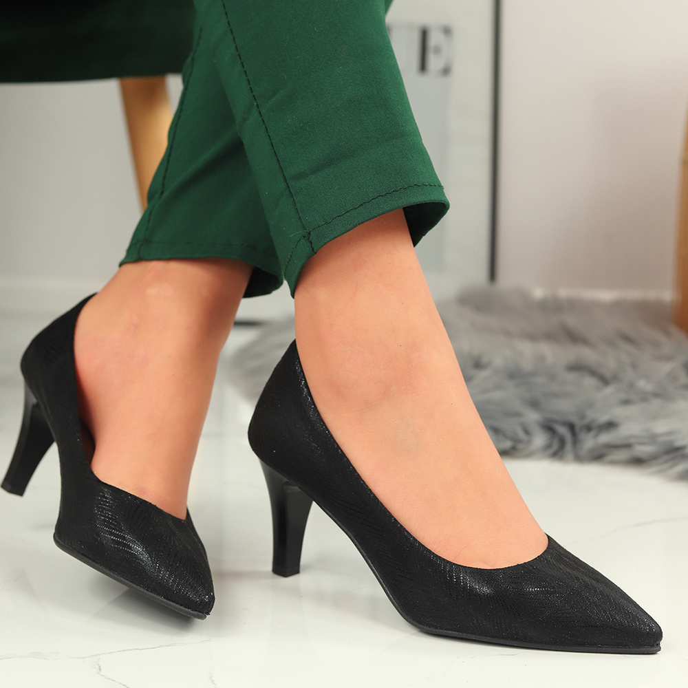 Чорні човники Clasicco