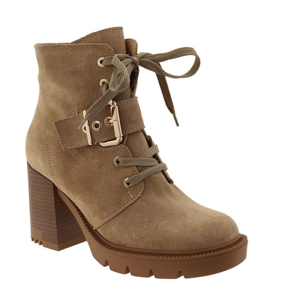 Botki skórzane beżowe na słupku Gamis