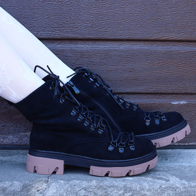 Sznurowane trapery zamszowe czarne Vinceza