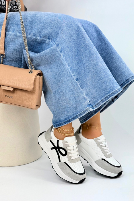 Skórzane sneakersy białe perforowane na platformie