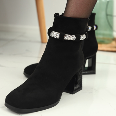 Czarne botki damskie na słupku S.Barski