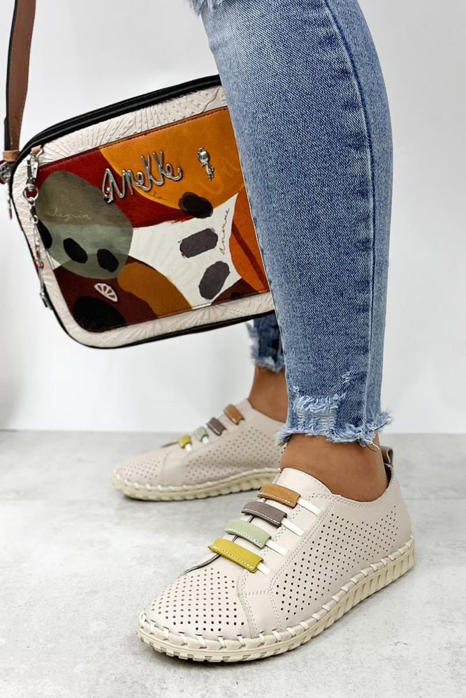 Beżowe półbuty skórzane perforowane wsuwane płaskie 