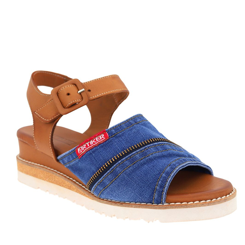 Jeansowe sandały na koturnie Artiker