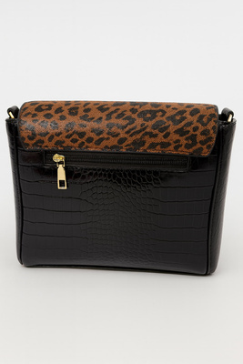 Damska listonoszka lakierowana w panterkę czarna 