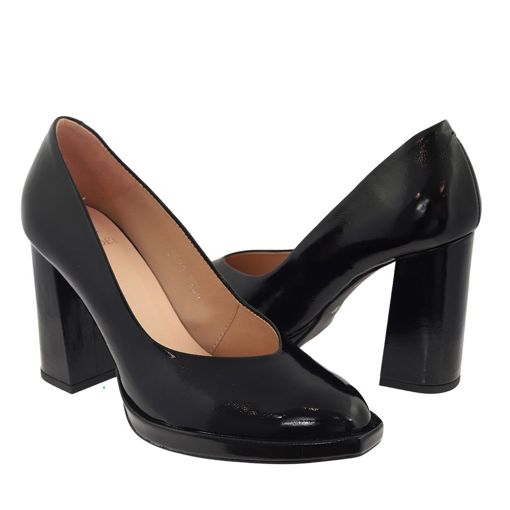 Чорні лаковані туфлі на каблуці Kordel