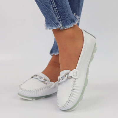 Skórzane mokasyny z łańcuszkiem białe S.Barski