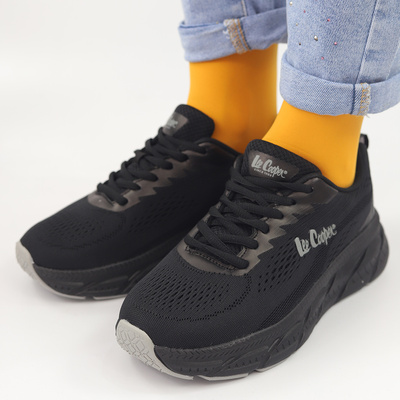 Чорні жіночі спортивні кросівки Lee Cooper