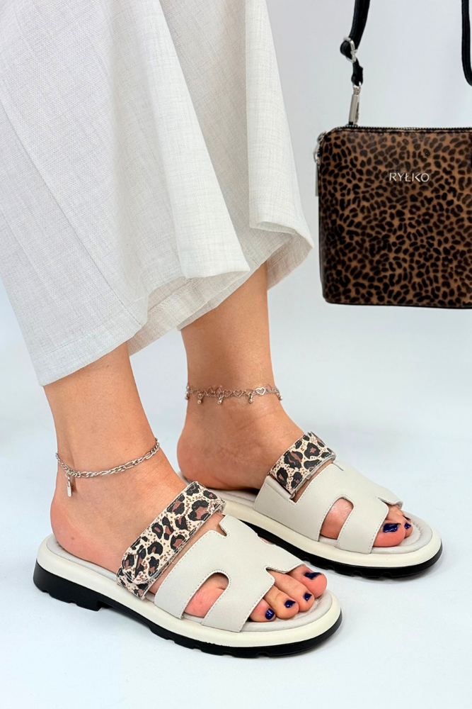 Білі шкіряні шльопанці з декором