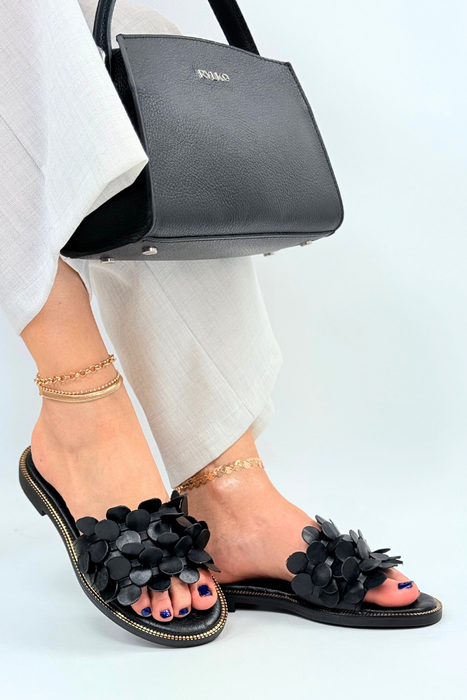 Золоті шкіряні шльопанці на плоскій підошві від Lemar