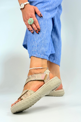 Beżowe sandały skórzane na rzep Rieker