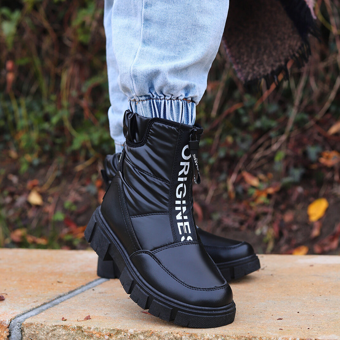 Жіночі чорні чоботи T. Sokolski