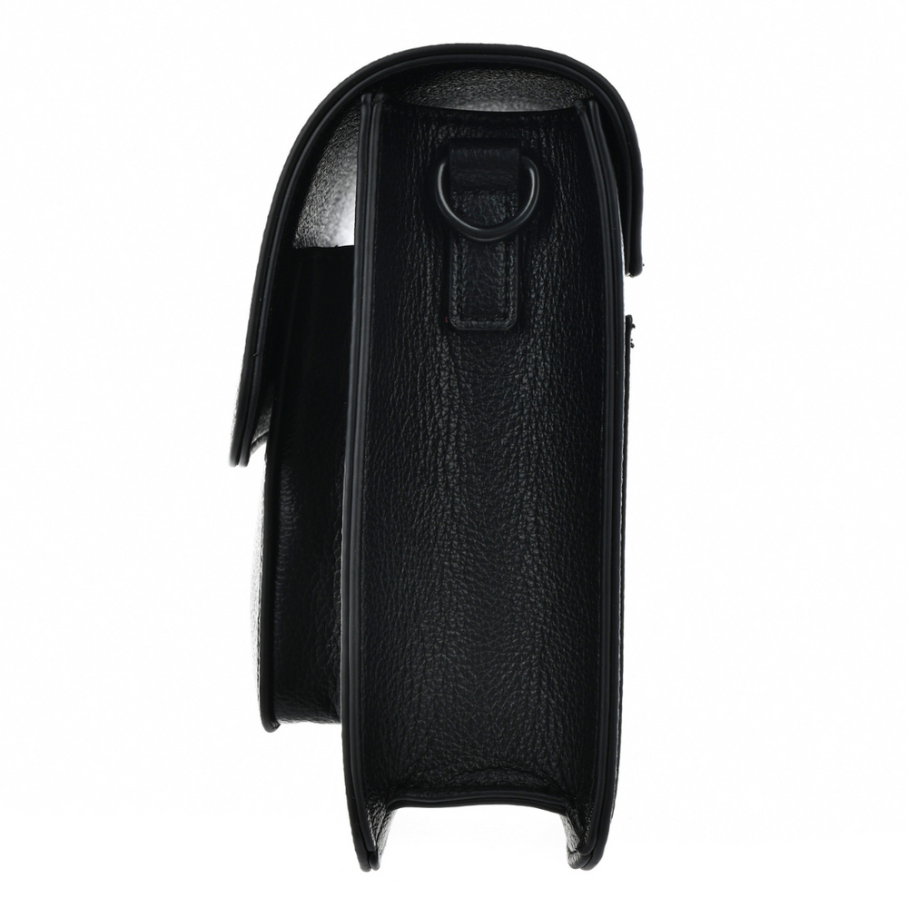 Маленька чорна сумка-месенджер із клапаном у формі великої зірки