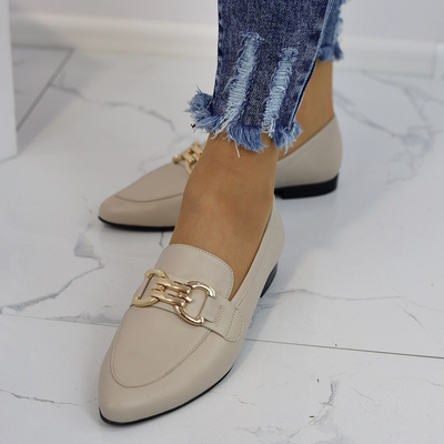 Бежеві жіночі шкіряні лофери з металевим декором Bravo Moda