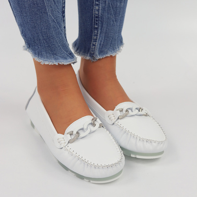 Skórzane mokasyny z łańcuszkiem białe S.Barski
