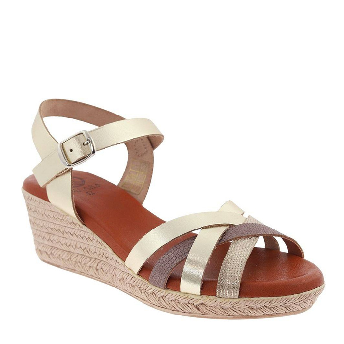 Платинові босоніжки Kelara на танкетці