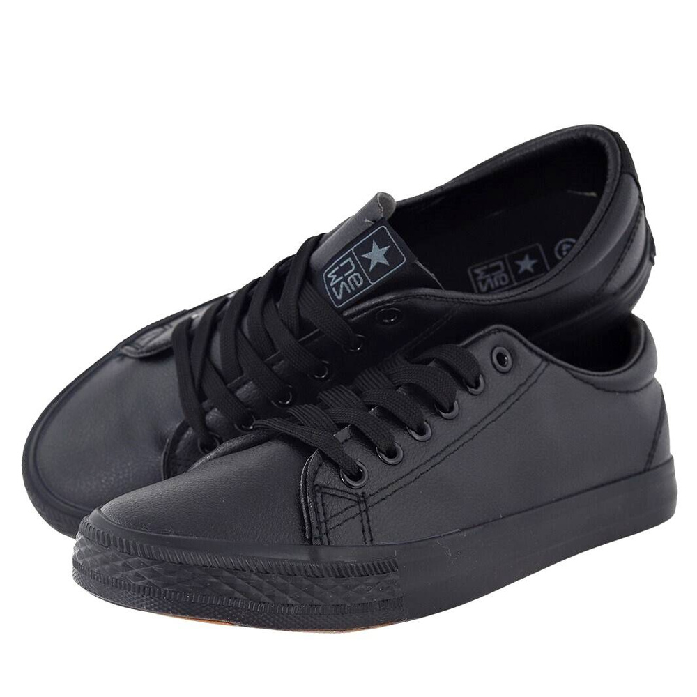 Чорні чоловічі кросівки з екологічної шкіри. Новини