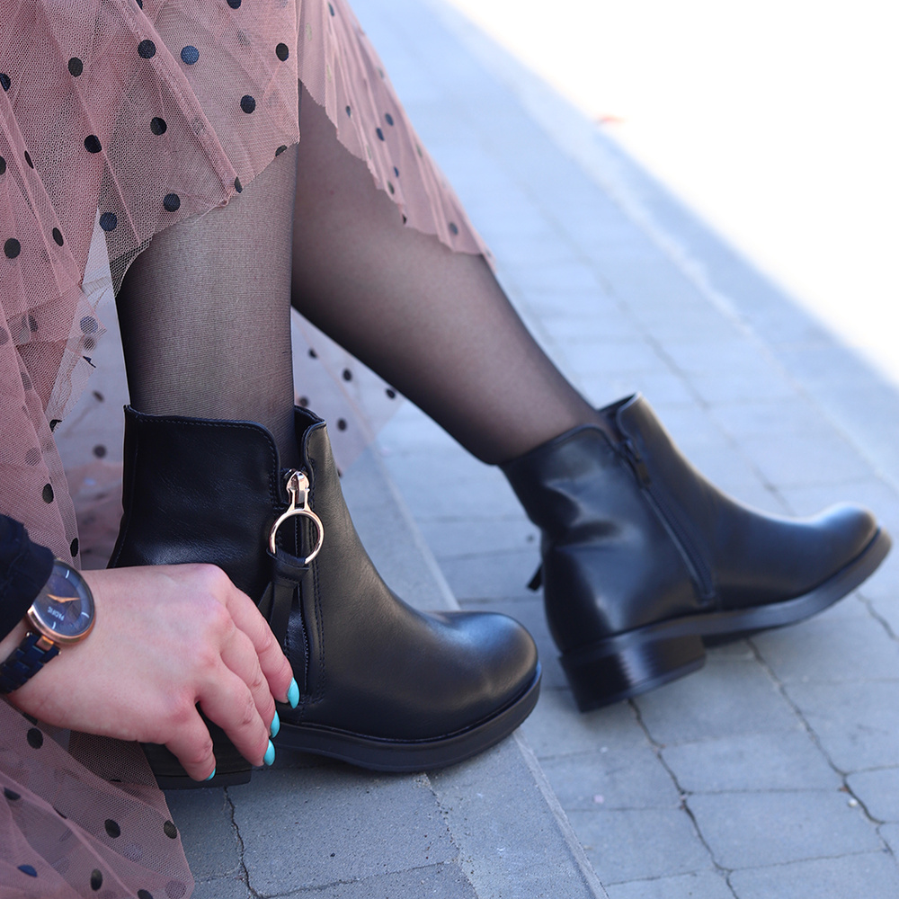 Черевики на плоскій підошві Evento чорного кольору