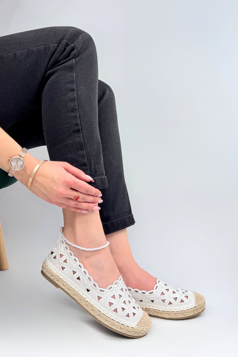 Білі еспадрільї Potocki, зшиті з квітами