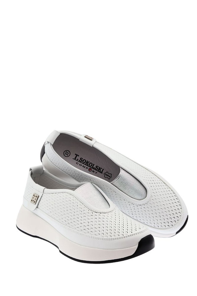 Białe półbuty skórzane perforowane wsuwane z gumką