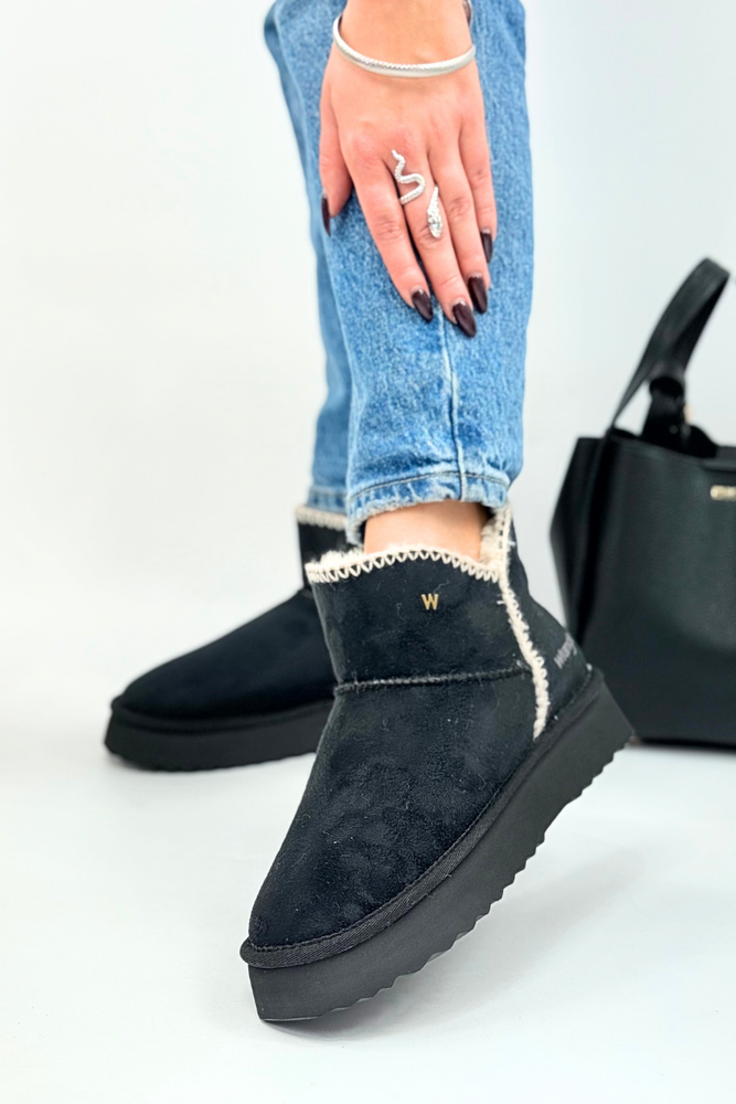 Czarne śniegowce damskie na platformie wsuwane z ociepleniem