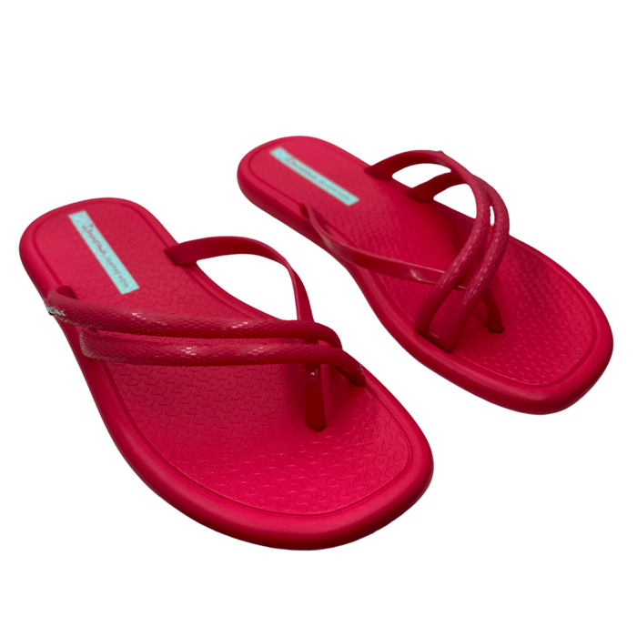 Japonki z paskami fuksja na płaskim Ipanema