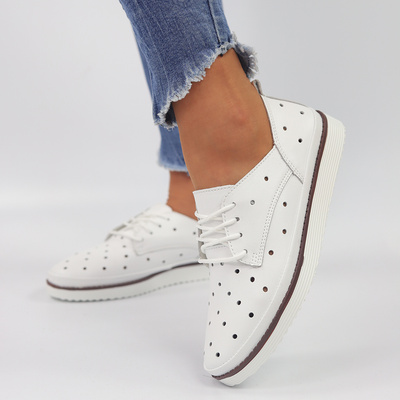 Białe ażurowe skórzane półbuty S. Barski