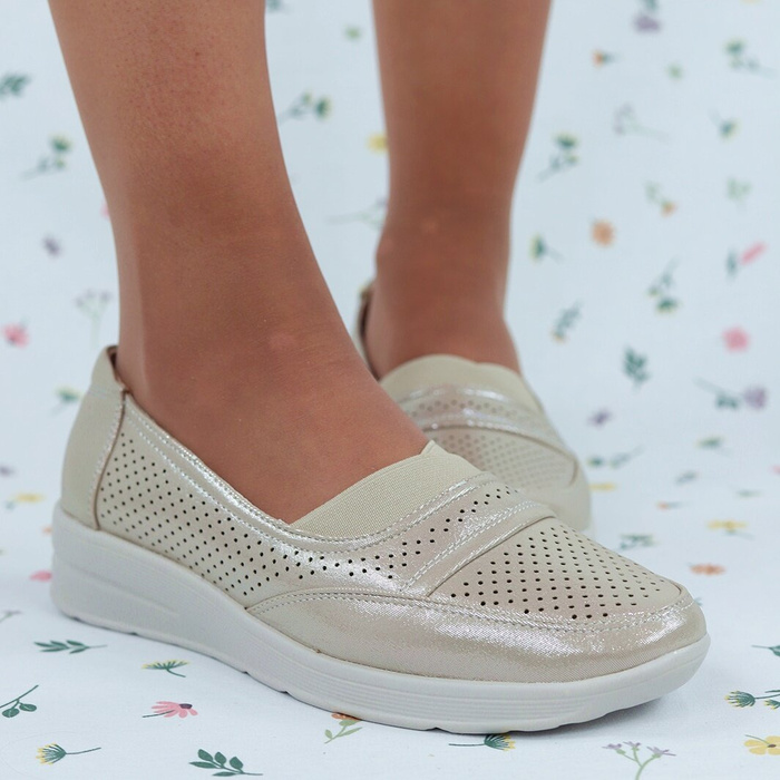 Бежеві ажурні туфлі Evento