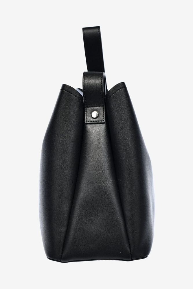 Damski kuferek na ramię czarny