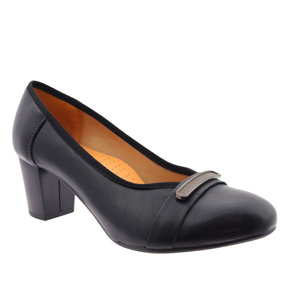 Човники жіночі шкіряні з чорним декором