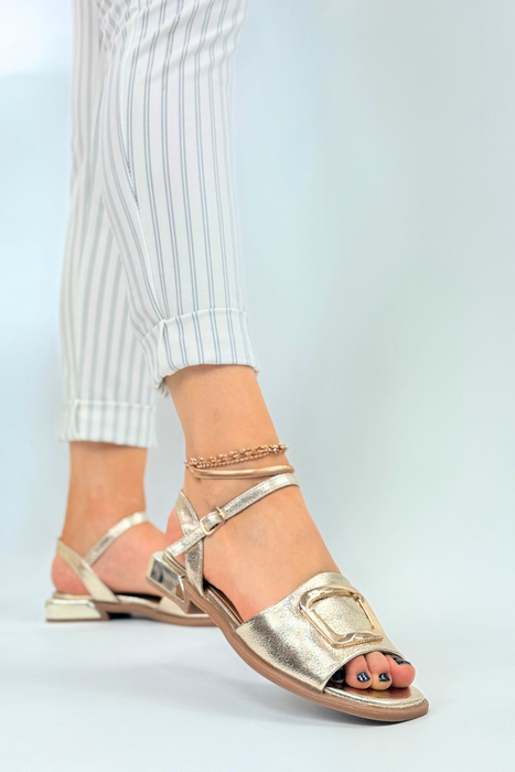 Білі ажурні шкіряні босоніжки на танкетці Filippo