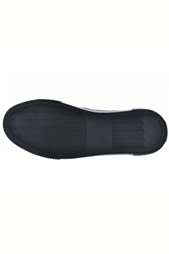 Кросівки чоловічі чорні на шнурівці з нашивками  