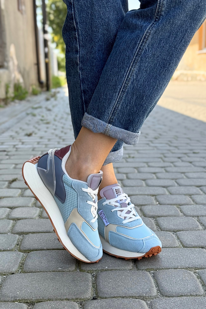 Niebieskie sneakersy ze skóry i zamszu na platfoemie Big Star