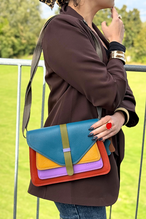 Torebka damska skórzana mała na klapę mulicolor